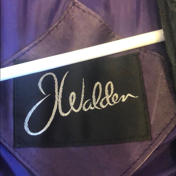 Clothes - Picture 3 of 6